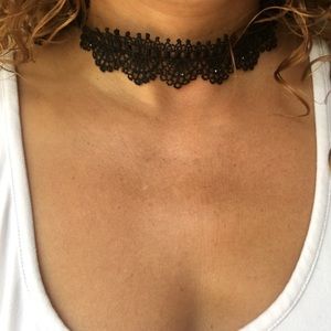 Necklace chocker